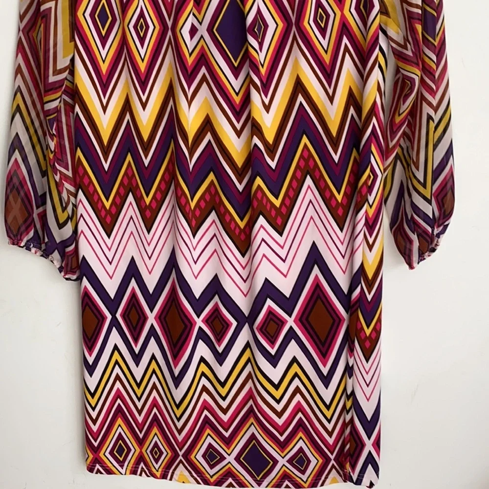 Vior Vior Multi colored‎ zigzag design dress, Sz 10